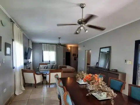 VENTA CASA EN 3 DORM C/PILETA - ZONA YUNGAS 