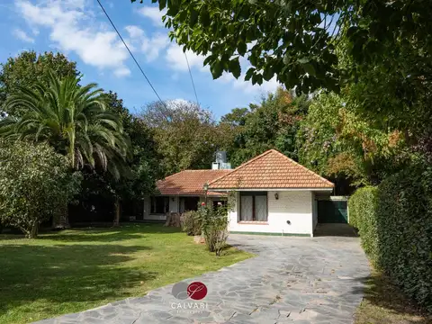 Joaquin V Gonzalez al 2200