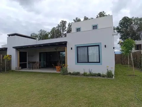 Casa en Venta en San Lorenzo Chico, USD 350.000