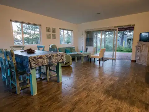 Casa en Venta - 2 Dormitorios 1 Baño - 500mts - Balneario Mar Chiquita