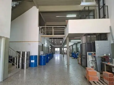 GALPÓN 850 METROS - LANUS OESTE