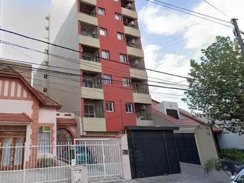 Departamento de 2 ambientes en 2do piso contrafrente. Liv/Com - Dormitorio - Balcon. APTO CREDITO