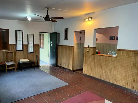 Rafael Calzada VENTA chalet 2 dorm excelente ubicación