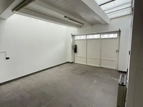 Casa 5 ambientes con 1 baño