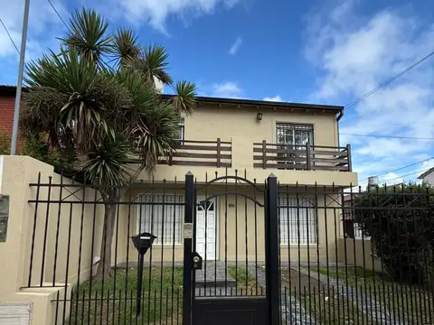 CASA 3 DORMITORIOS-ZONA RESIDENCIAL-2 PLANTAS