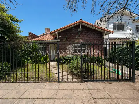 Casa en Venta 4 ambientes, en Hurlingham