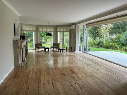 Casa 5 ambientes con 5 baños