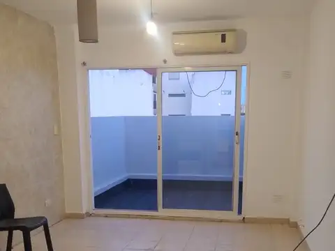 DEPARTAMENTO 2 AMPLIOS AMB CON BALCÓN TERRAZA AL FRENTE, NO PAGA EXPENSAS, ABL NI AYSA. 40 MTS