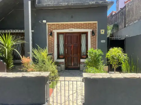 Depto Tipo Casa en Alquiler en Banfield, $ 1.900.000