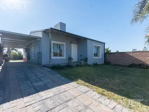 Casa 3 ambientes con 2 baños