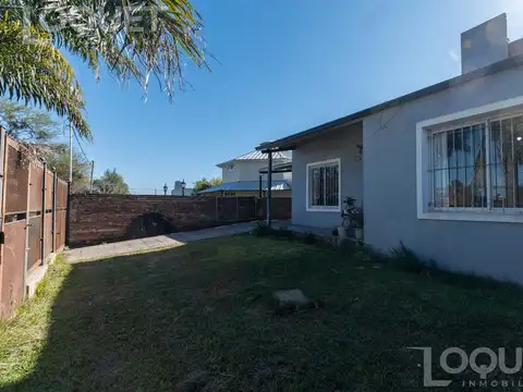 Casa en Venta con 2 cocheras