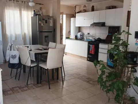 Housing  Los Algarrobos - Elpidio Gonzalez  al 900