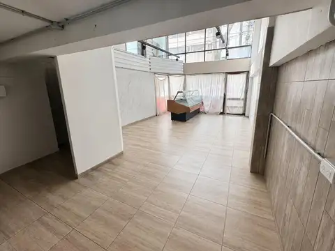 Local en Venta en Plaza Mitre, USD 99.900