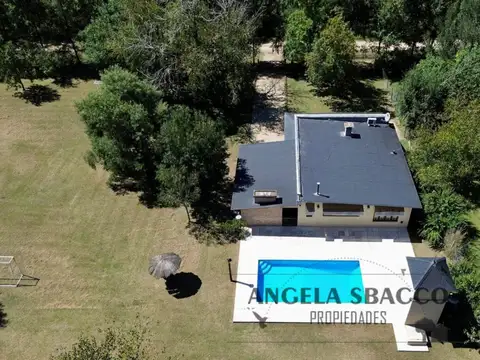 Hermosa Casa quinta en Barrio parque Jularo. APTO CREDITO!