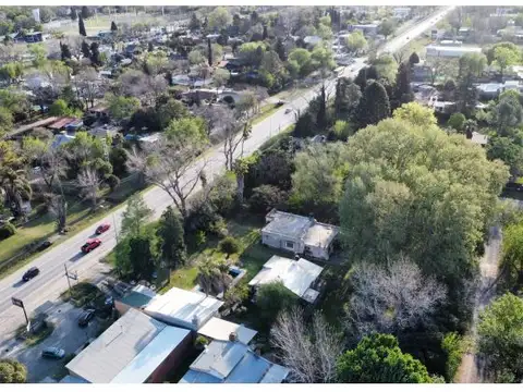 Lote comercial sobre colectora, frente a ruta 9