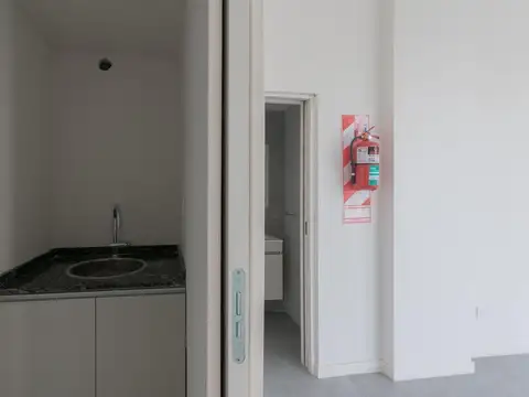 LOCAL COMERCIAL A ESTRENAR ZONA PATIO DE LA MADERA