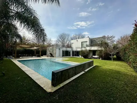 Barrio Santa Ana 200, Piso 0