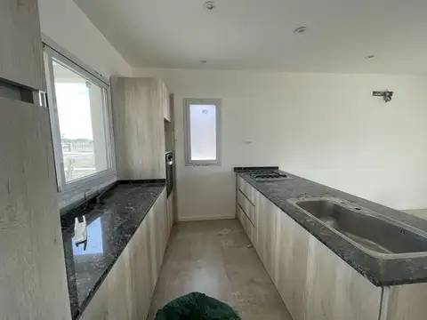 Casa en Venta en Pilar del Este - Santa Lucia, USD 170.000