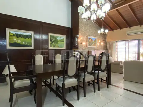 Casa en Venta en Munro, USD 320.000