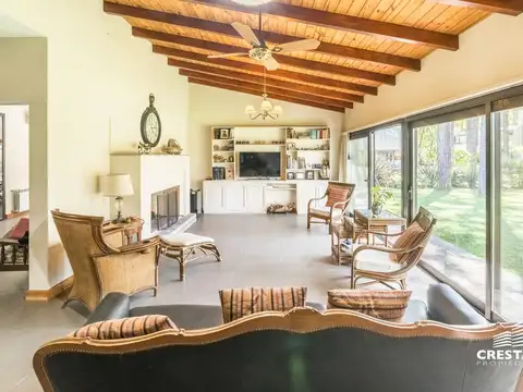 Venta / permuta - Casa 4 dormitorios en Puerto Paraíso, barrio cerrado - General Lagos.