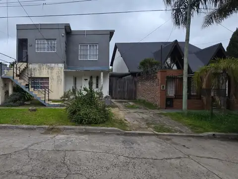 Casa PH venta 3 ambientes parque  cochera Ituzaingo