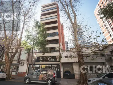 Venta - Piso de 5 Ambientes con balcón - 2 Cocheras  - Torre de Categoría – La Imprenta