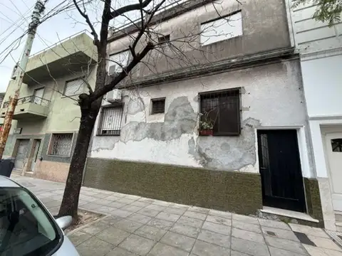 Depto Tipo Casa en Venta de 5 ambientes