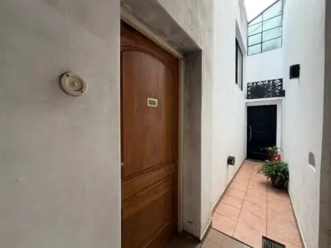Depto Tipo Casa 5 ambientes con 2 baños