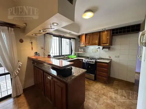 Casa 5 ambientes con 1 baño