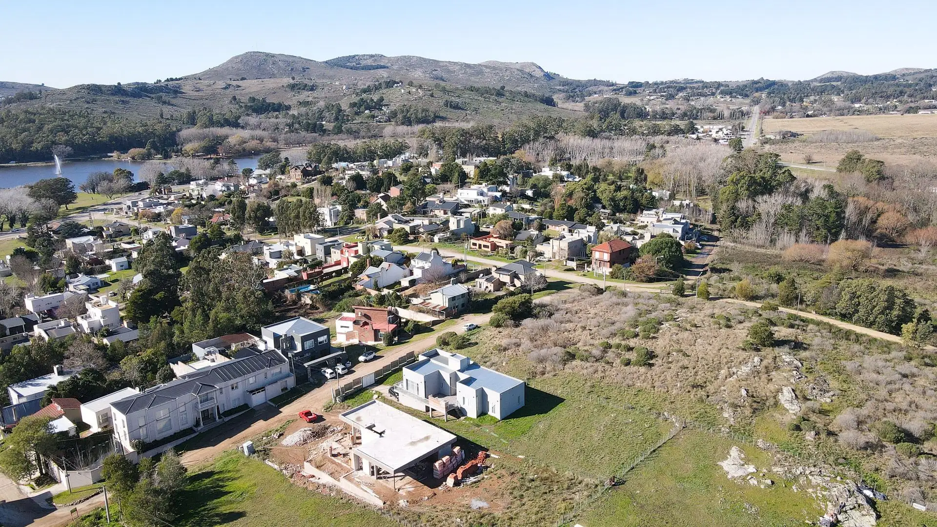 Casa 3 dorm, 240m² en Zona Lago del Fuerte