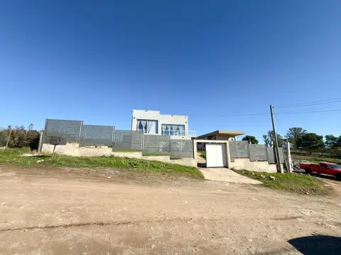 VENTA IMPORTANTE CASA ZONA LAGO DEL FUERTE TANDIL