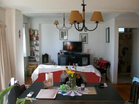 3 AMBIENTES EN DUPLEX AL CONTRAFRENTE CON 2 BAÑOS COMPLETOS 