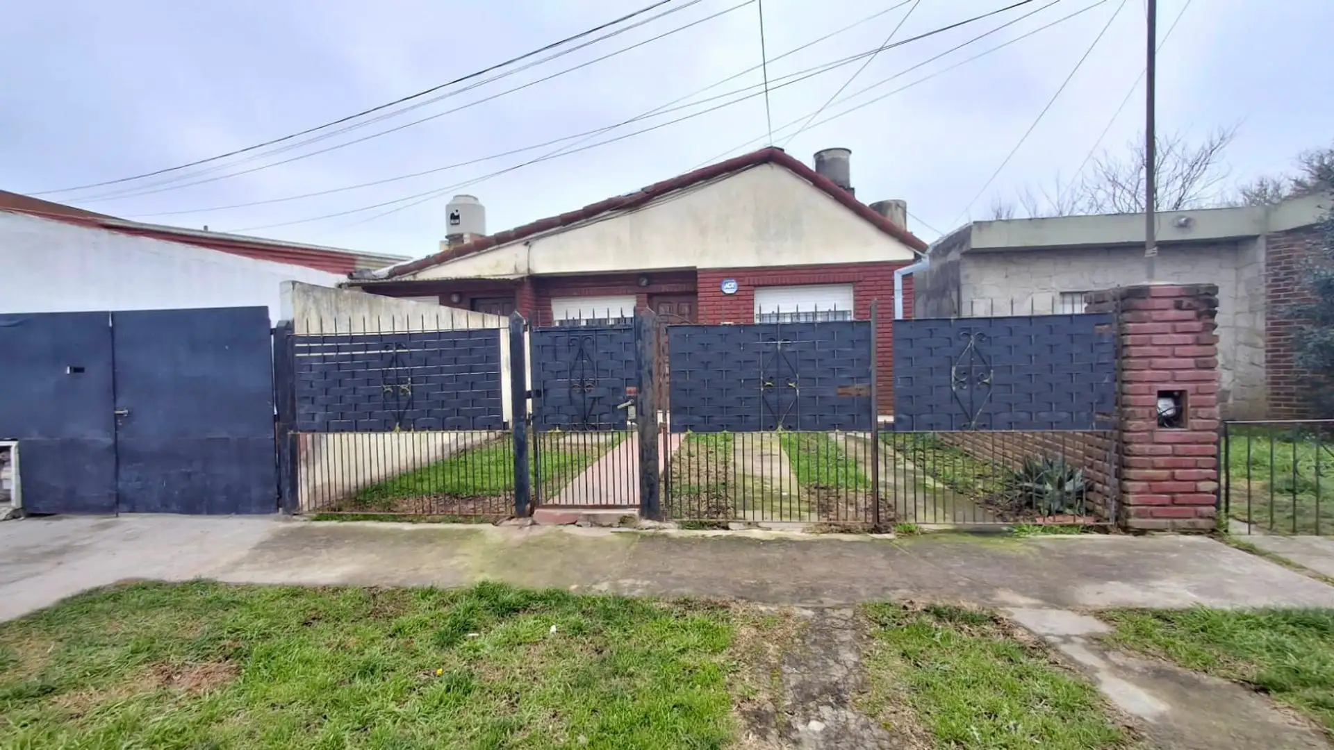 VENTA DOS PH EN BLOCK PATIO Y COCHERA DESCUBIERTA