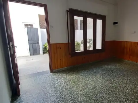 Depto Tipo Casa en Alquiler de 2 dormitorios