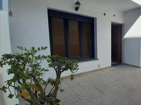 PH 3 ambientes con patio y terraza - Villa Bonich