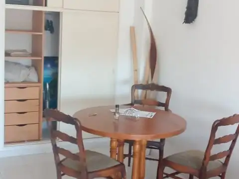 VENDO MONOAMBIENTE AMUEBLADO