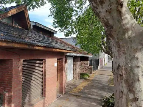 Casa 3 ambientes en Venta en Lomas de Zamora