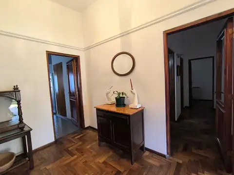 Gdor. Jose Esteban Bustos al 1400