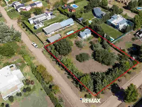 VENTA LOTE + QUINCHO de 50m2 B° PARQUE NORTE