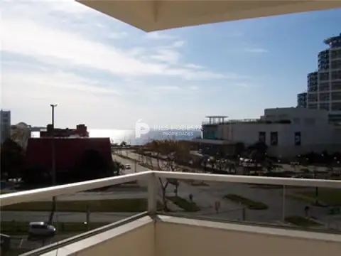 DEPARTAMENTO 3 AMBIENTES - MANSA, PUNTA DEL ESTE