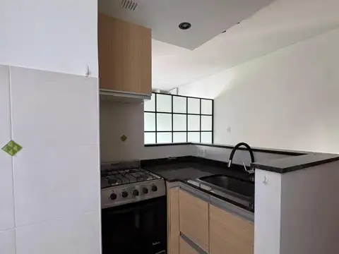 Joaquín V. González 1200, Piso 2