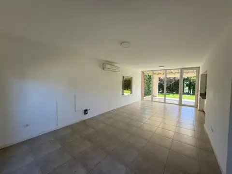 Casa en venta en el Barrio el Hornero, Pilar