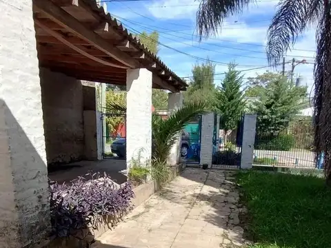 Casa en venta - 2 Dormitorios 1 Baño - Escobar