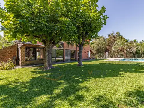 Casa en venta en Country Banco Provincia Francisco Álvarez Moreno