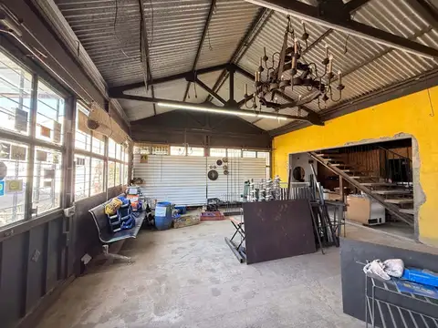Alquiler Local galpón Comercial en Malvin Norte