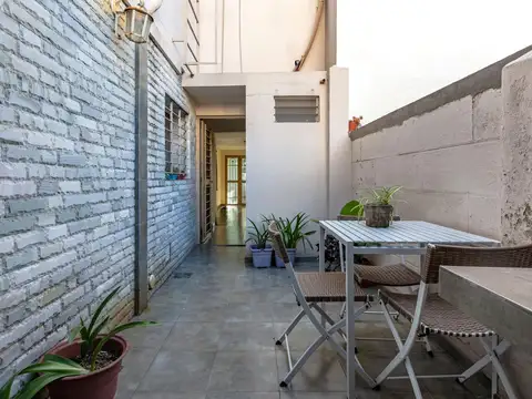 Casa 9 ambientes con 3 baños