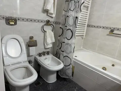 Departamento 4 ambientes con 2 baños