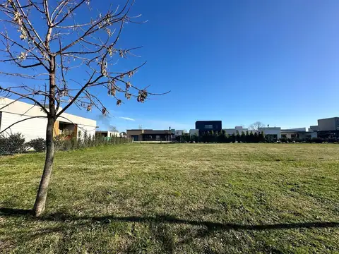 Terreno en Venta 30  mts Fondo