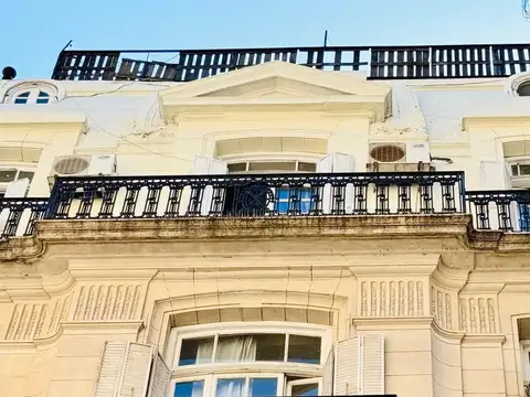 Marcelo T. De Alvear al 900