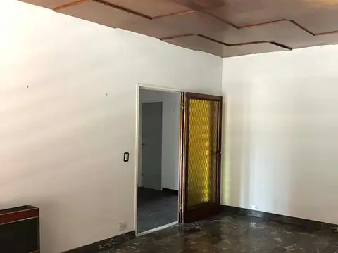 Depto Tipo Casa en Venta en Temperley, USD 120.000